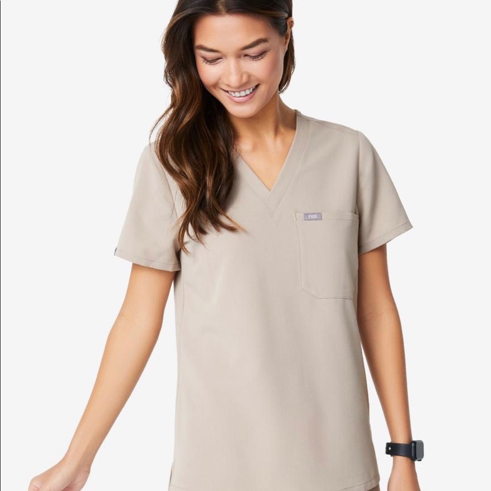 FIGS Catarina One-Pocket Scrub Top Boulder Size S